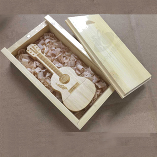 Bamboo Guitar Shape USB
